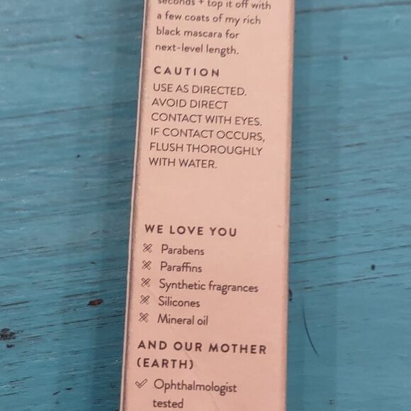 New Honest Beauty Extreme Length Mascara & Lash Primer - Picture 5 of 13